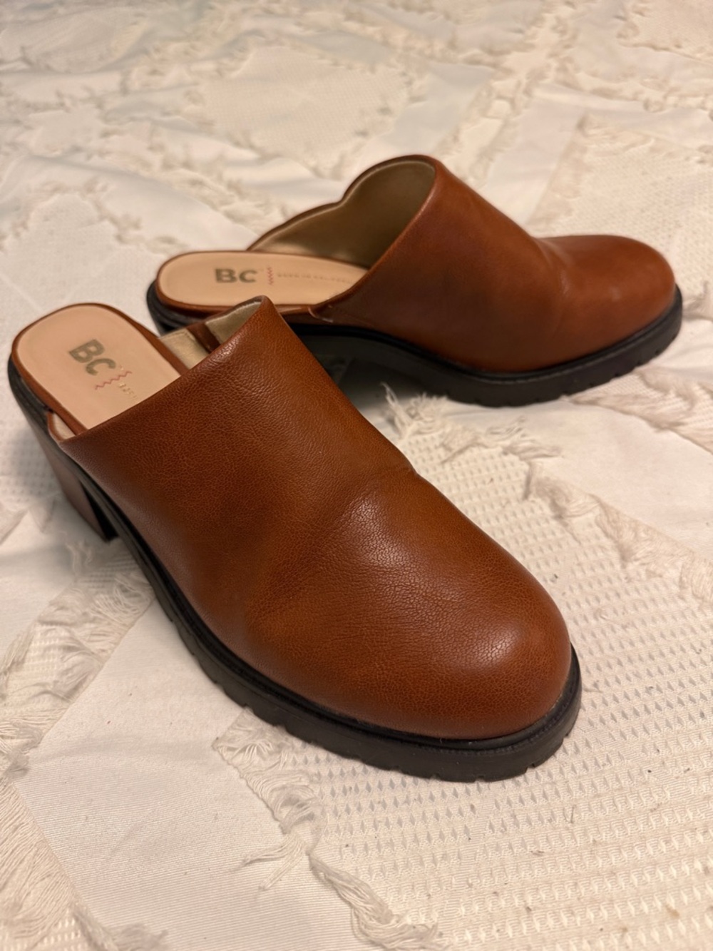 BC Footwear Brush it Off Cognac Clogs Sz 8.5